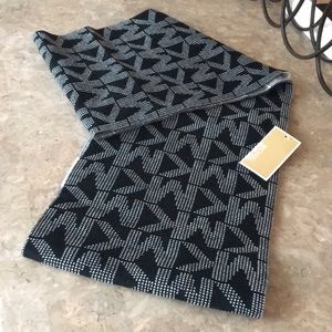 MK NWT Reversible Infinity Women’s Scarf